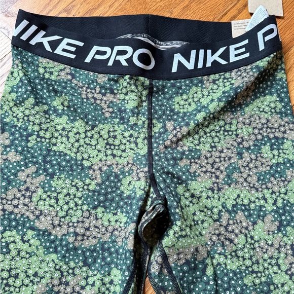 Nike Pro Floral Printed Training Leggings - Picture 3 of 6
